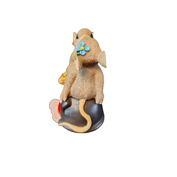 Charming Tails Candy Kisses Mouse Figurine, Mice Couple, Ladybug Chocolate Love - Picture 4 of 6